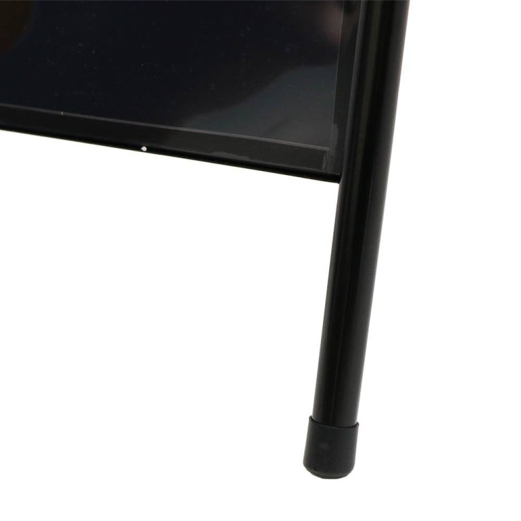 Potykacz reklamowy B2 - czarny potykacz reklamowy z zatrzaskową ramą OWZ i plecami ze stali